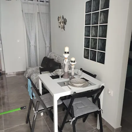 Το Σπιτι Στη Ρουγα דירה גלוסה