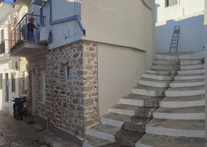 Το Σπιτι Στη Ρουγα