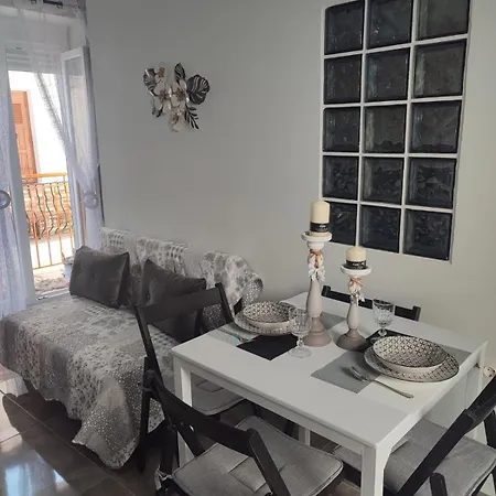 Το Σπιτι Στη Ρουγα Апартаменты Глосса