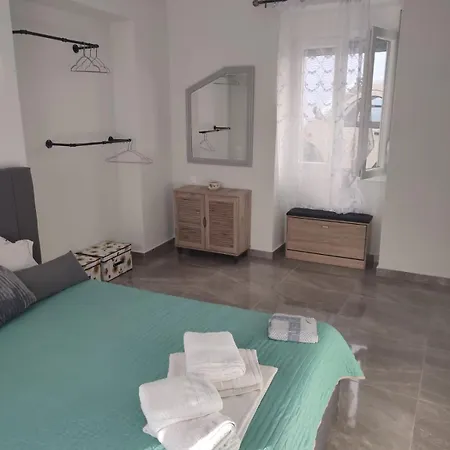 Το Σπιτι Στη Ρουγα Апартаменты *