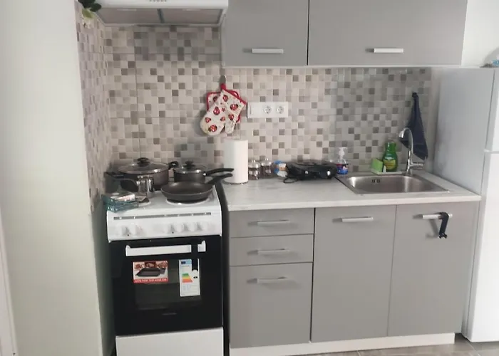 Το Σπιτι Στη Ρουγα * Glossa