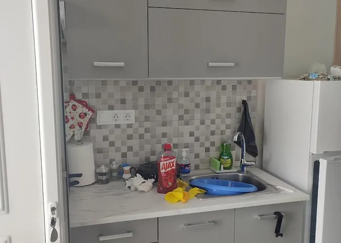 Το Σπιτι Στη Ρουγα Glossa